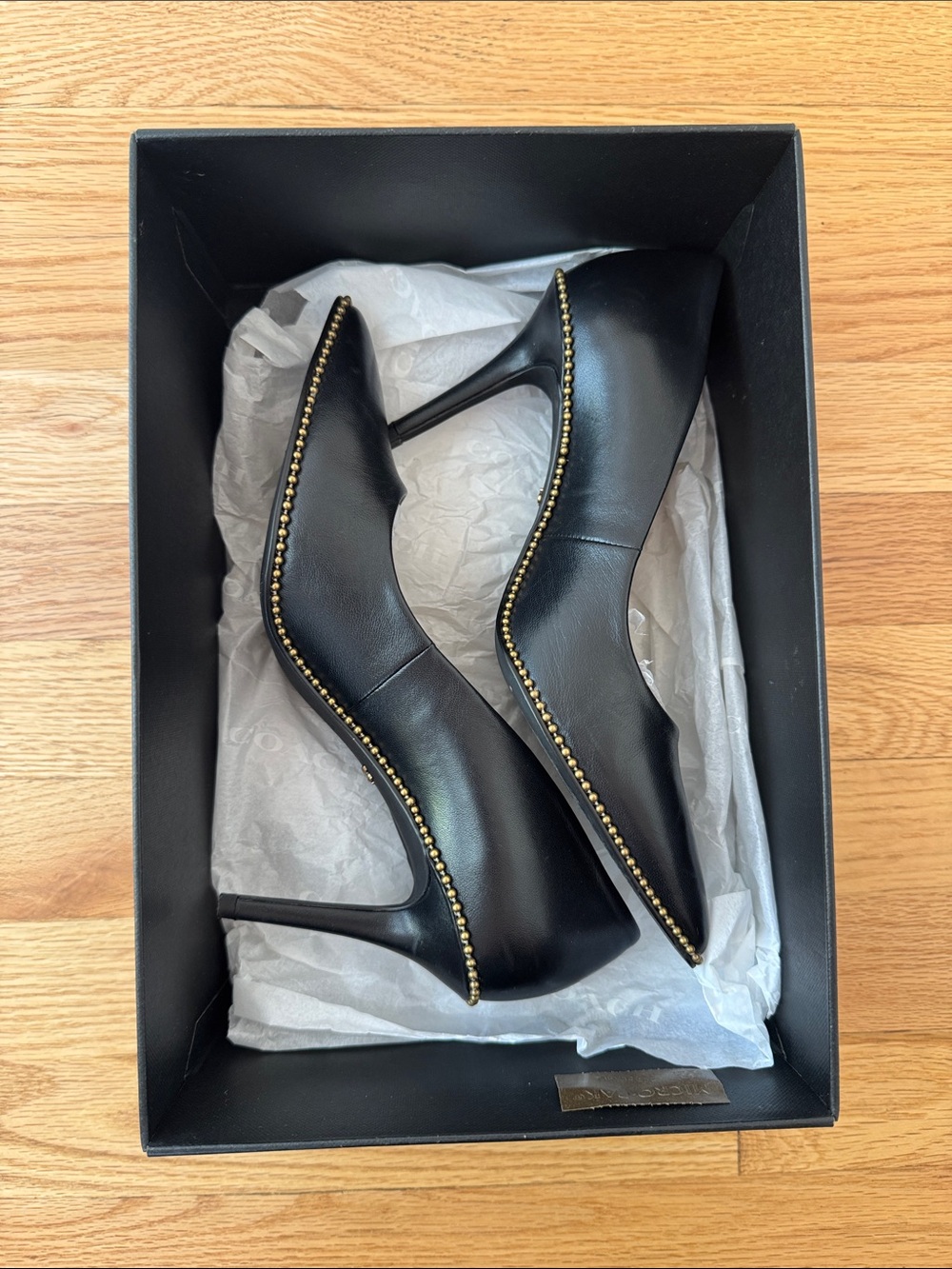 Coach Waverly Black Leather Pump Gold Studs 7.5
